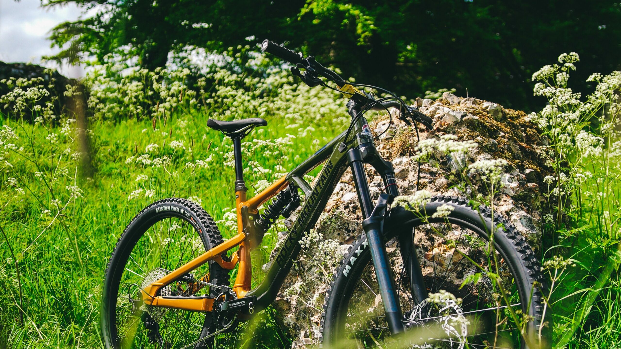 Rocky Mountain Slayer Mountain Bike | All-Mountain & Enduro Mountain Bikes  | Pauls Cycles
