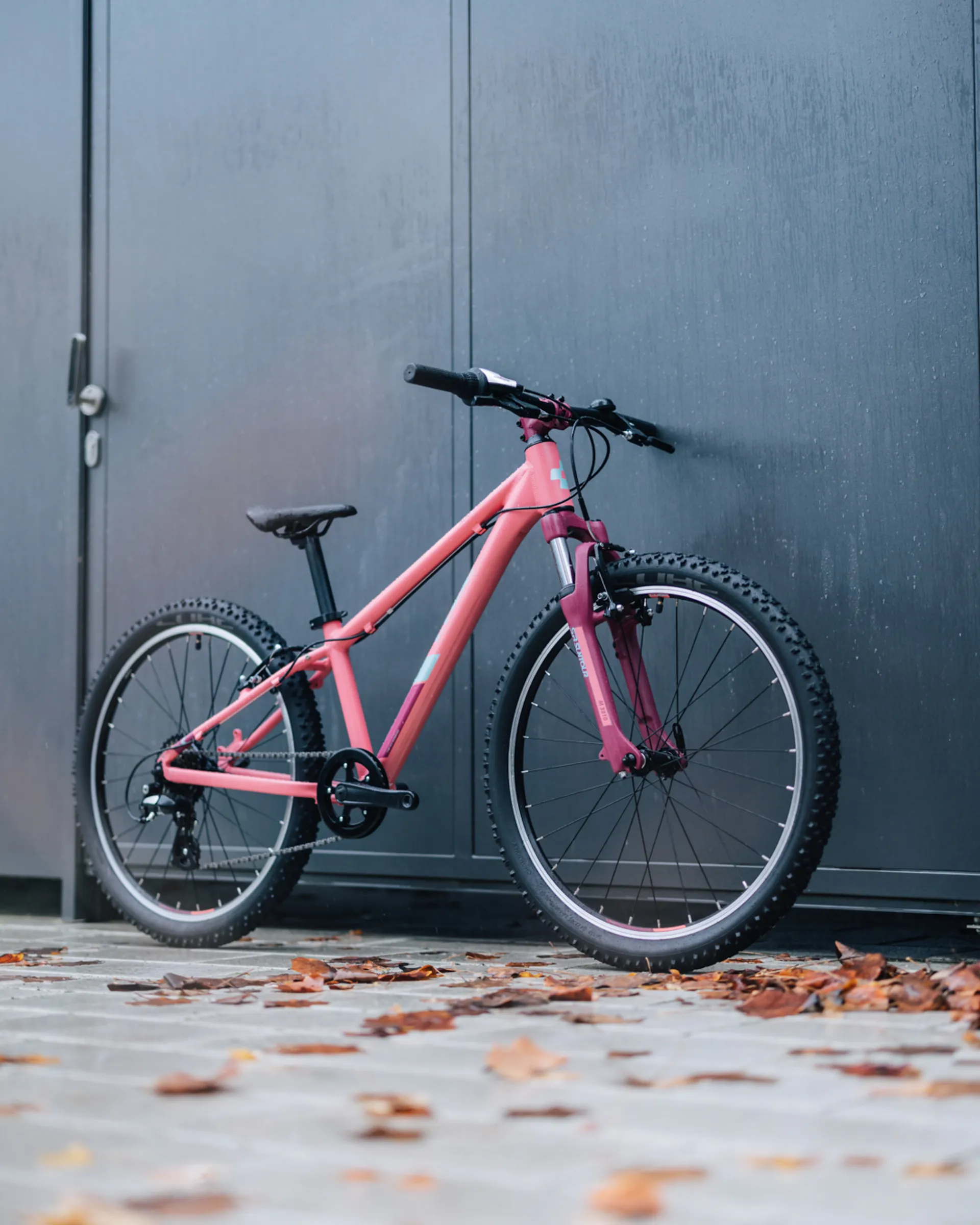 Cube Acid 240 Kids Bike 24inch wheel Coral/Mint