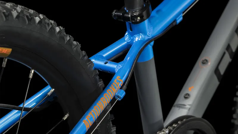 Cube Acid 200 Disc 20inch Wheel Kids Bike Actionteam-2