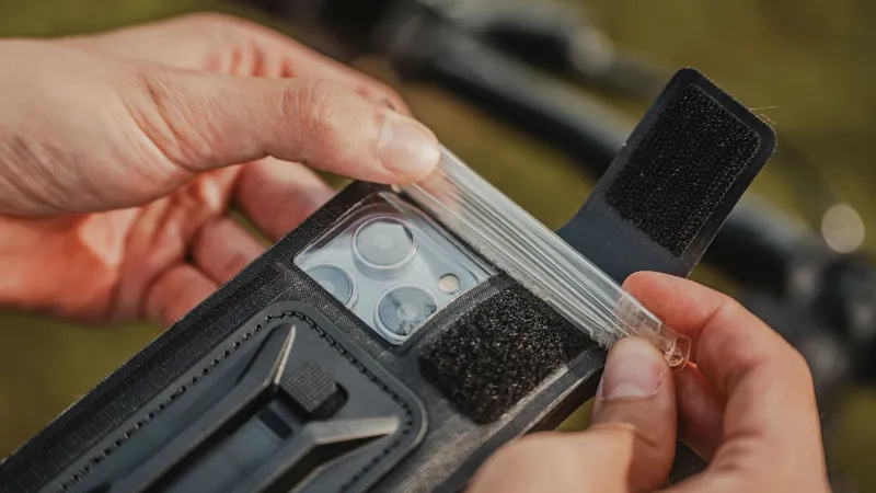 Topeak Phone Drybag Phone Case Large Up To 6.9 Inch-4