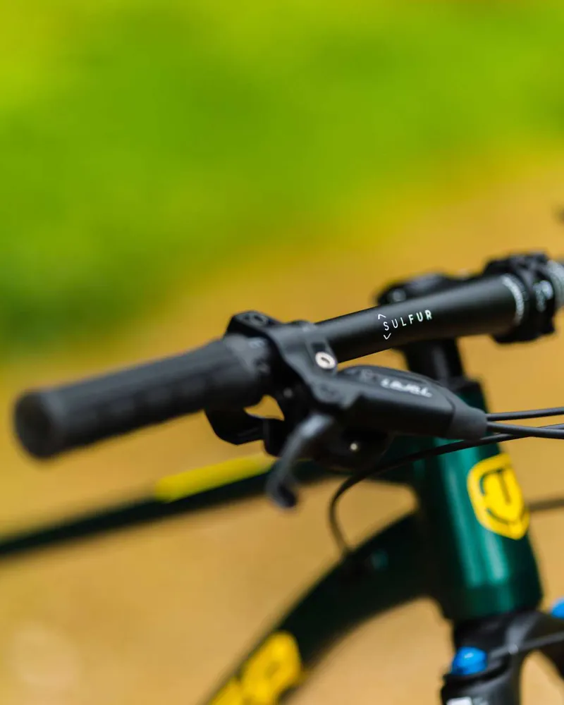 Mondraker Chrono DC R Down Country Hardtail Mountain Bike Green/Yellow-9