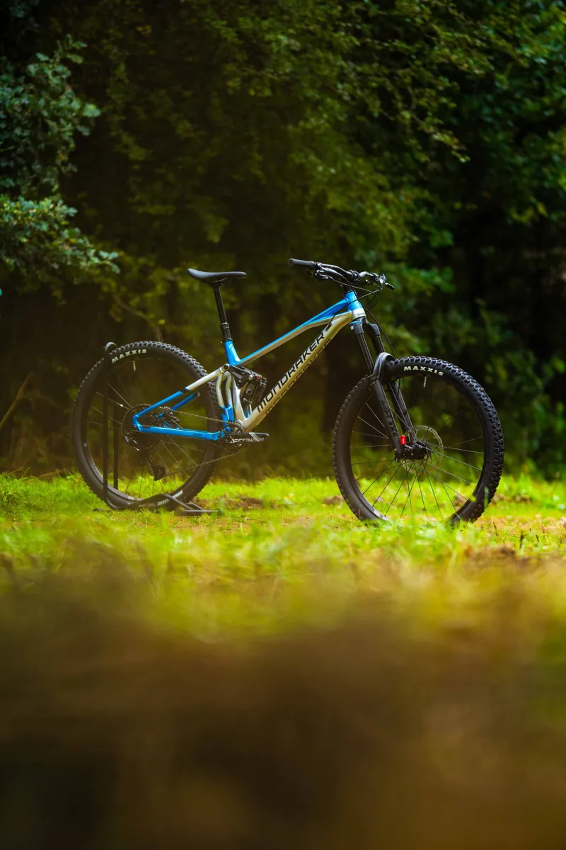 Mondraker Superfoxy Full Suspension Mountain Bike 2023 Silver/Blue-11