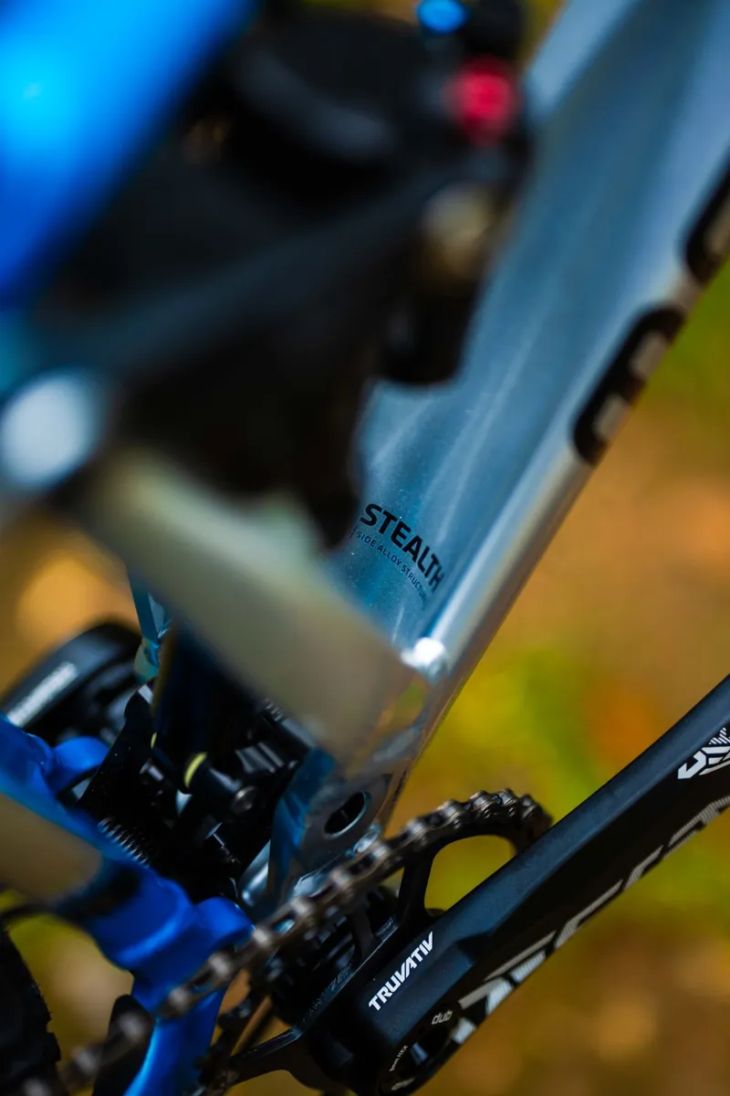 Mondraker Superfoxy Full Suspension Mountain Bike 2023 Silver/Blue-9