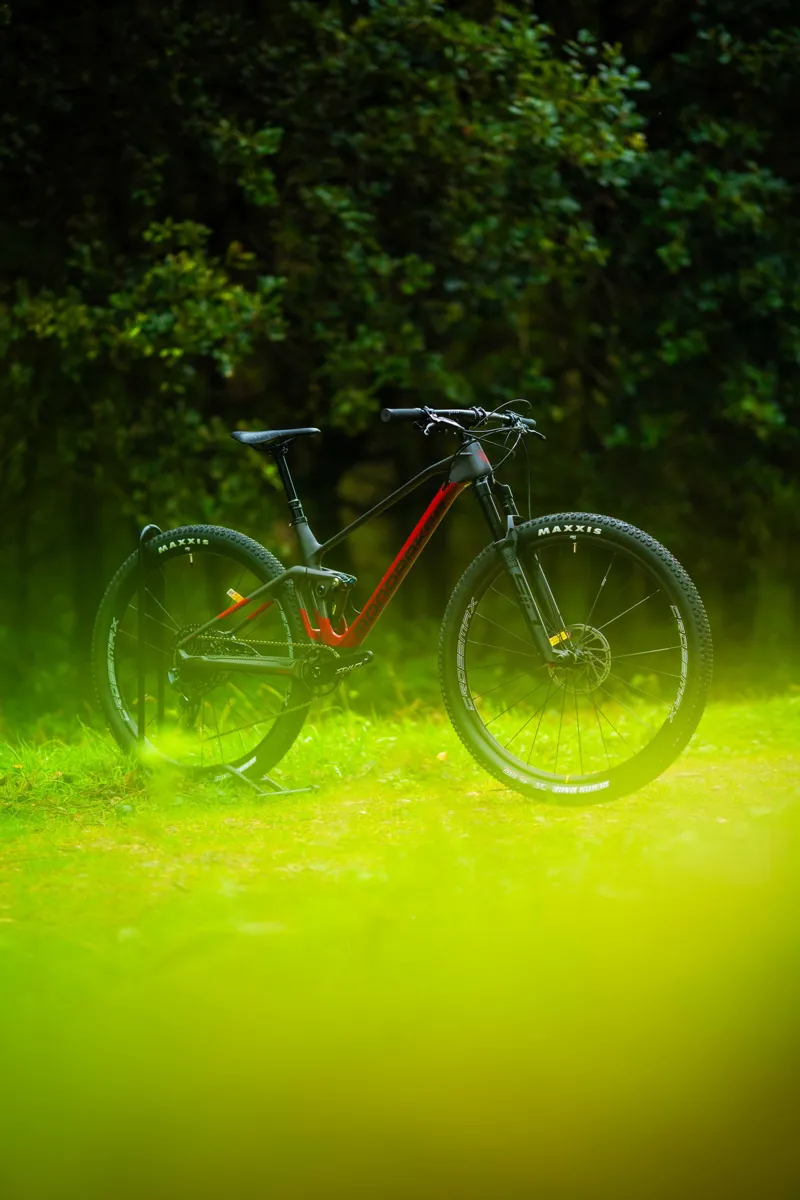 Mondraker F-Podium Carbon DC Full Suspension Bike 2022 Red-12