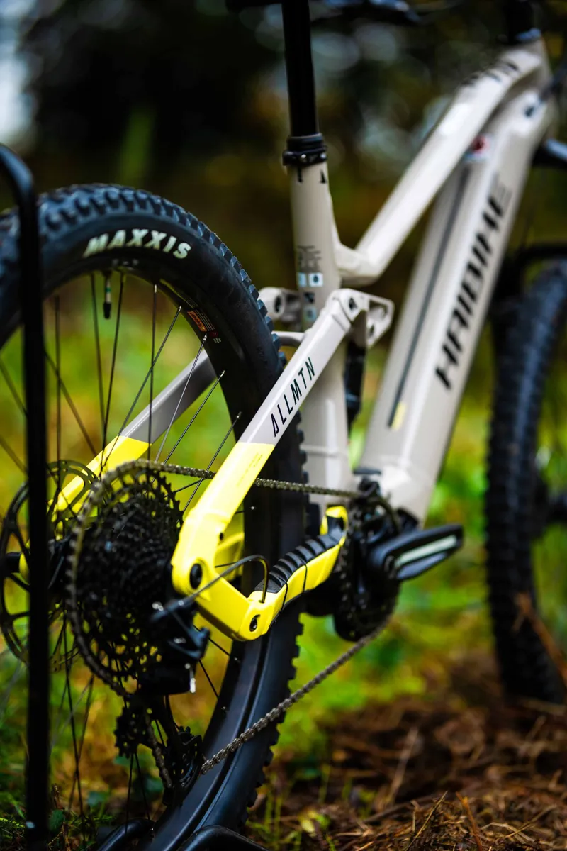 Haibike AllMtn 2 720wh Full Suspension Electric Mountain Bike Grey Lemon-4