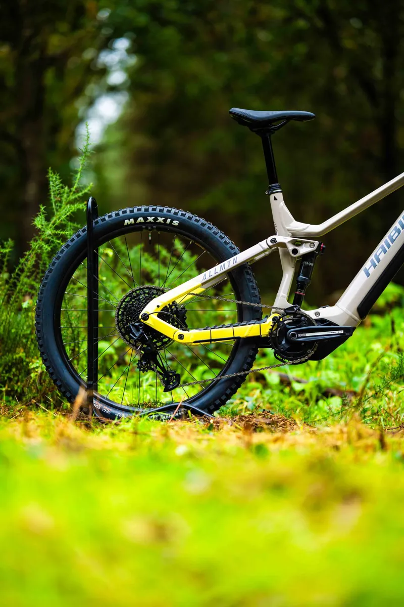 Haibike AllMtn 2 720wh Full Suspension Electric Mountain Bike Grey Lemon-10