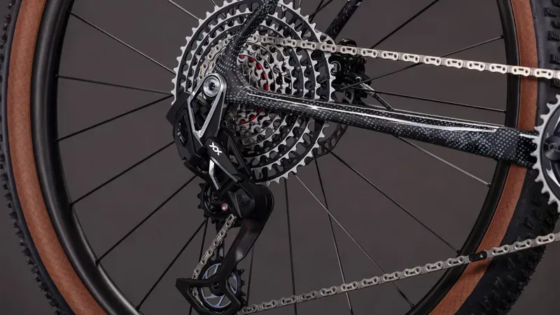 Cube Phenix C:68X SLT Hardtail Mountain Bike 2026 Matrix Black/White-7