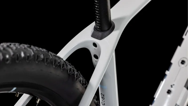 Cube Reaction C:62 One Hardtail Mountain Bike 2025 Cotton/White-5