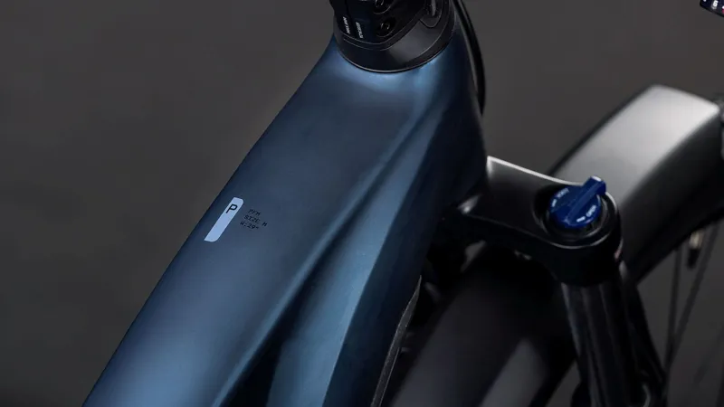 Cube Reaction Hybrid Performance 600 FE Blue/Reflex Electric Bike-1