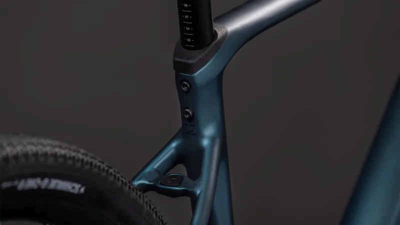 Cube Nuroad Race 2026 Royal Green/Black Gravel Bike-1