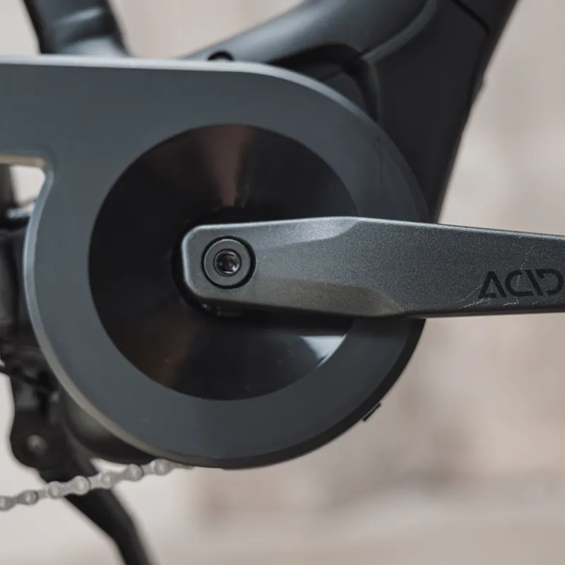 Cube Touring Hybrid Pro 625 Trapeze Frame Electric Hybrid Bike 2024 Black/Metal-4