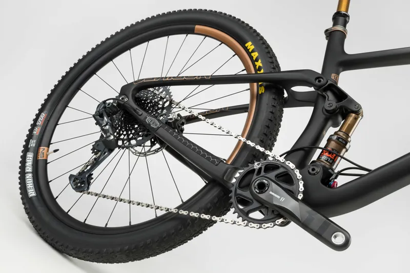 NS Bikes Synonym RC 1 Carbon Fibre Full Suspension Mountain Bike Black-8