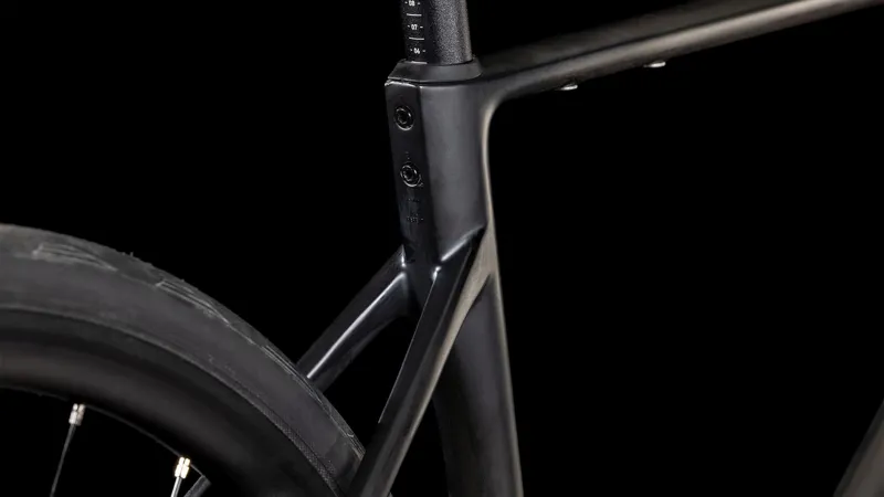 Cube Attain C:62 Race Road Bike 2025 Blackline-2