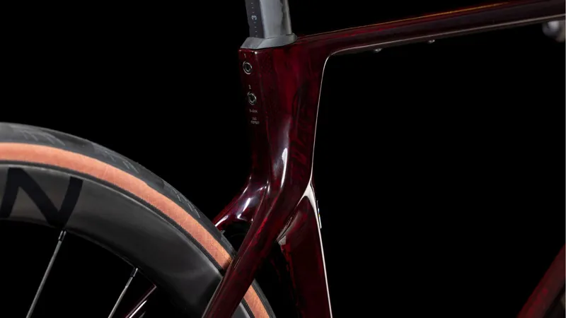 Cube Agree C:62 SLX Road Bike 2025 Liquid Red/Prism-10