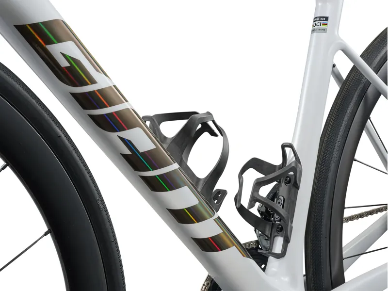 Giant Defy Advanced Pro 1 Carbon Road Bike 2026 White-4