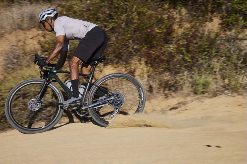 Giant Revolt X Advanced Pro 0 Gravel Adventure Bike Kelp Forest/ Charcoal -9