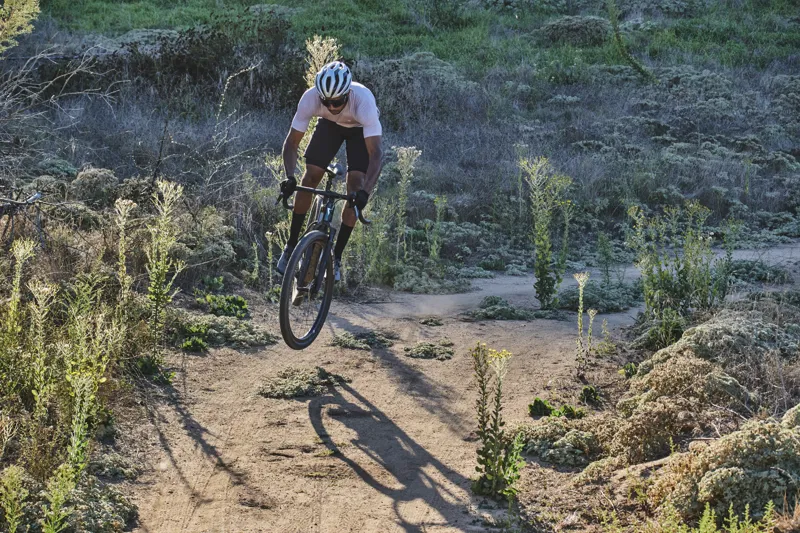 Giant Revolt X Advanced Pro 0 Gravel Adventure Bike Kelp Forest/ Charcoal -10