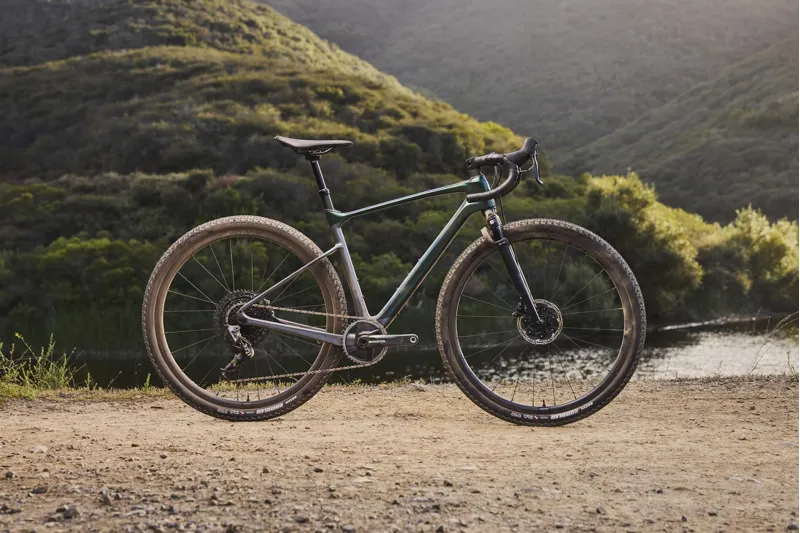 Giant Revolt X Advanced Pro 0 Gravel Adventure Bike Kelp Forest/ Charcoal -7