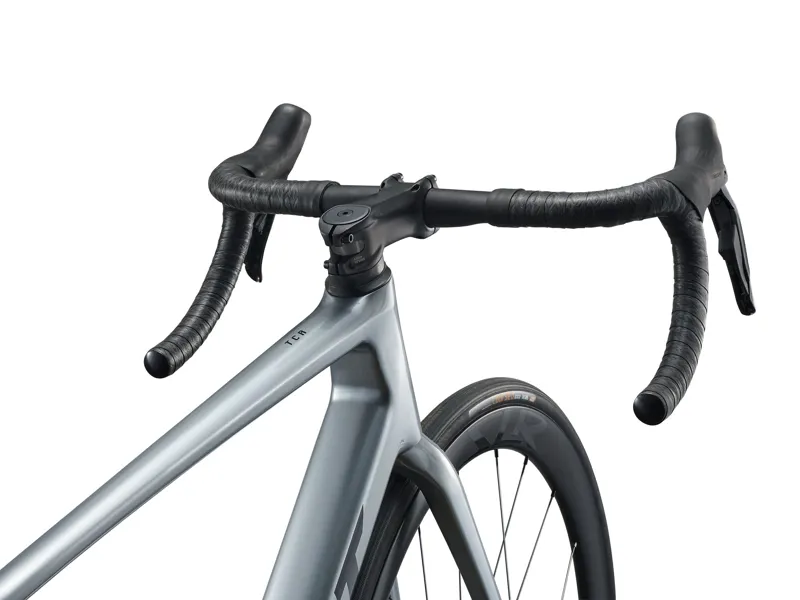 Giant TCR Advanced Pro 1 Carbon Road Bike 2026 Tech Silver-4