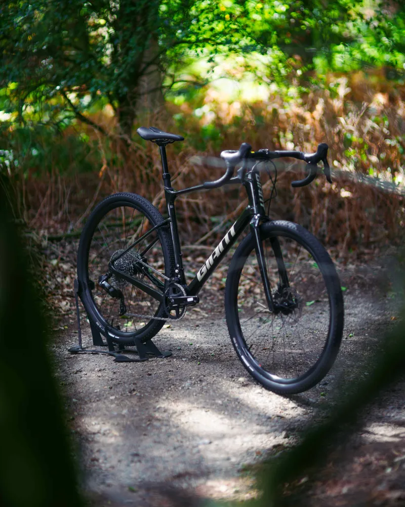 Giant Revolt Advanced 1 eTap AXS Gravel Bike Phantom Green-2