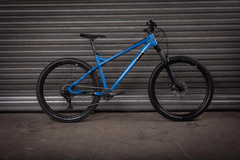 Orange Clockwork 27.5 Hardtail Mountain Bike Midnight Blue-2