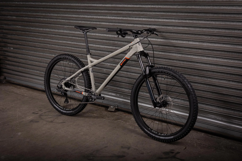 Orange Crush Comp 27.5 Hardcore Hardtail Mountain Bike Smoke White-1