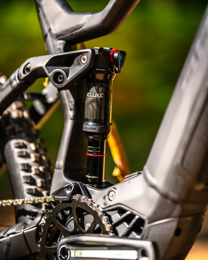 Haibike AllTrail 3 720 Electric Mountain Bike 2023 Black/Titanium-2