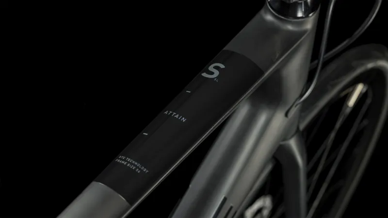 Cube Attain GTC SLX Road Bike 2024 Carbon/Black-1