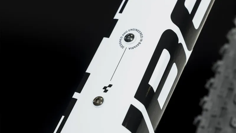 Cube Reaction C:62 Pro Hardtail Mountain Bike 2024 White/Blue/Red-3