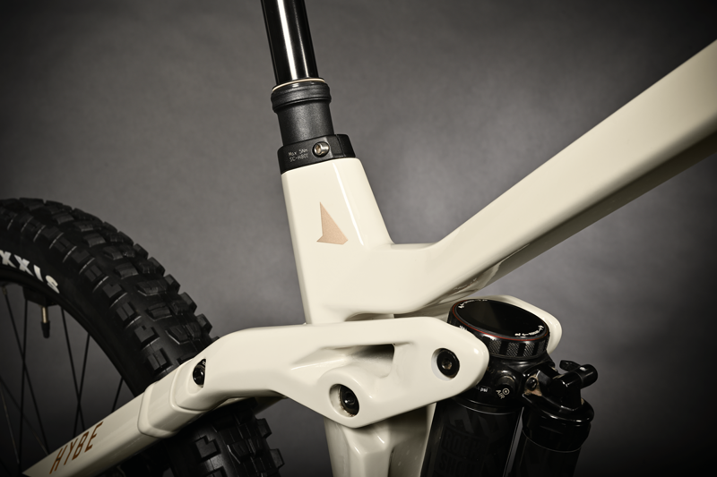 Haibike Hybe 9 750wh Electric Enduro Mountain Bike 2024 Grey/Red Gloss-2