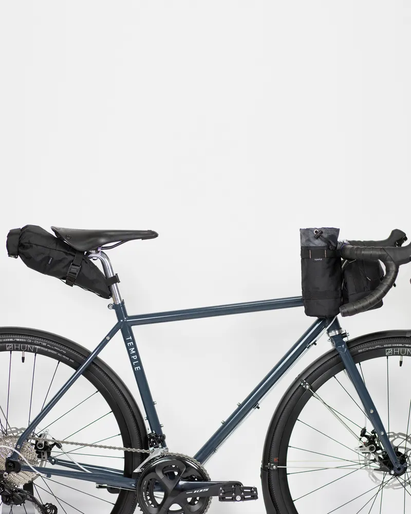 Temple Outdoor Saddle Bag Dusky Black-1