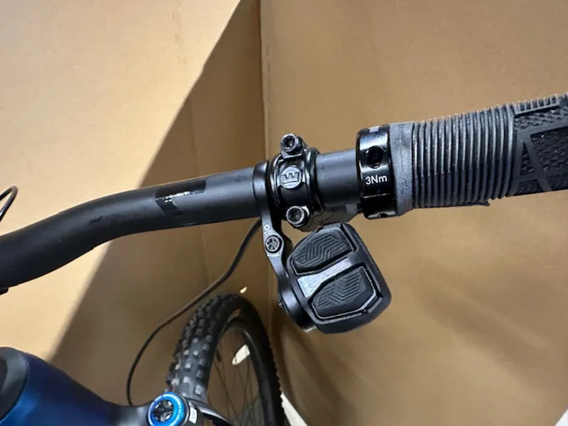 Cosmetically Damaged Cube Stereo Hybrid 140 HPC SLT 750 Electric Mountain Bike Nebula Medium-8