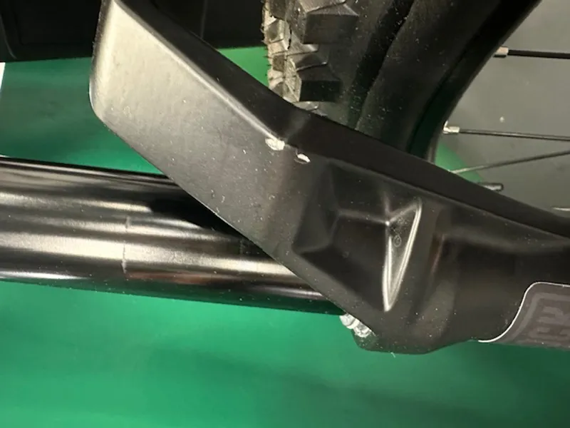 Lapierre Overvolt AM 6.7 Electric  Mountain Bike Silver - Cosmetic Damage-6