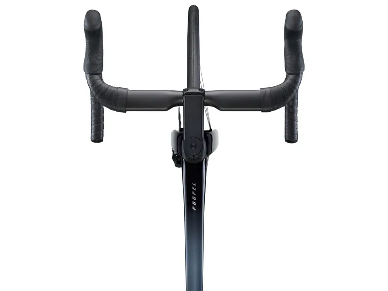 Giant Propel Advanced Pro 0-AXS Aero Road Bike 2023 Black Currant-5