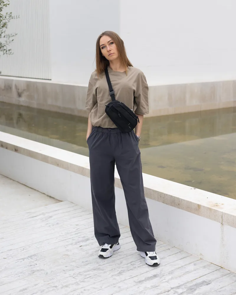 Temple Outdoors Cross Body Bar Bag Dusky Black-3