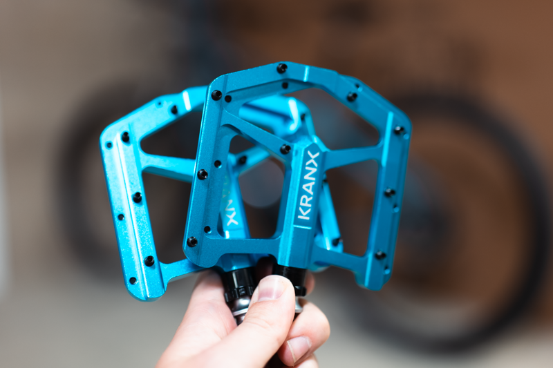 Kranx Trail Luxe Alloy Platform Pedals Blue