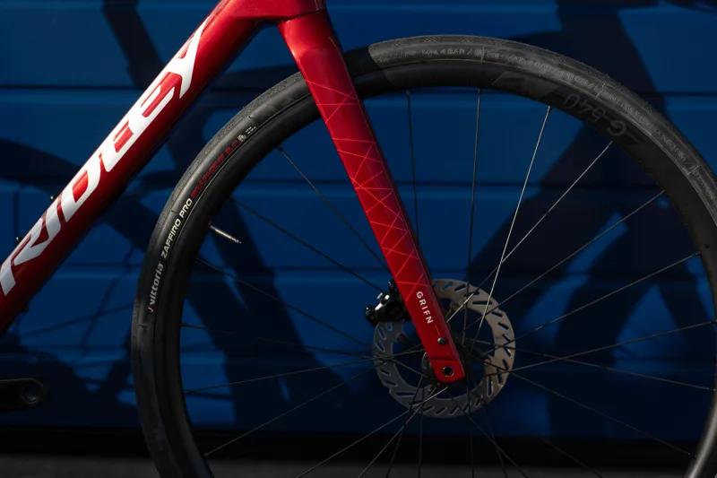 Ridley Grifn Road 105 Carbon All Road Bike Candy Red-2