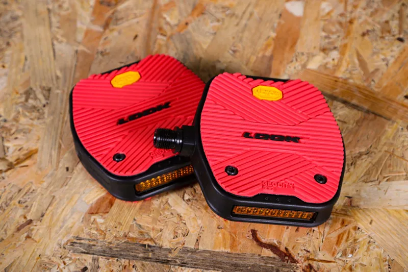Look Geo City Grip Flat Pedals Red-1