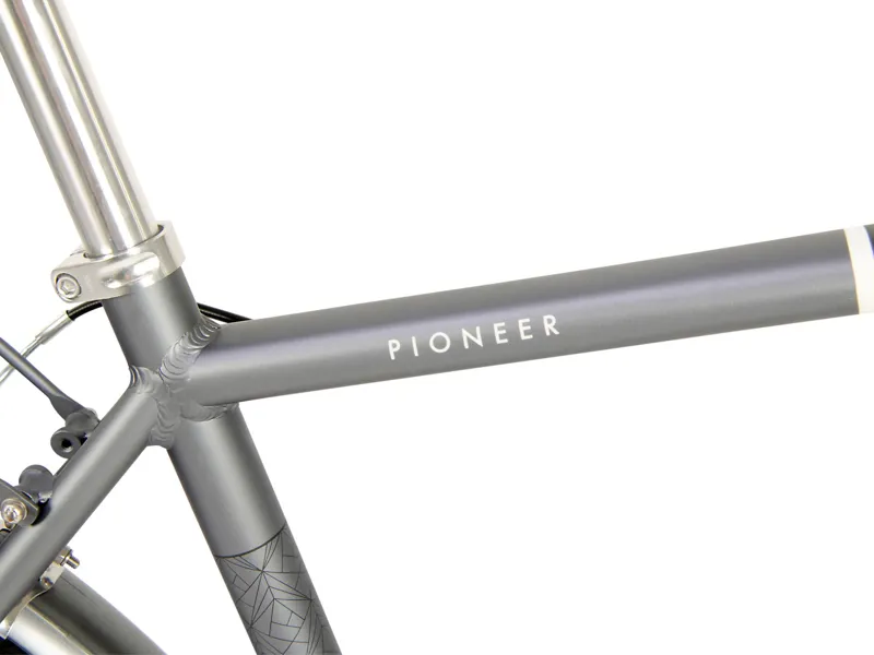 Raleigh Pioneer Crossbar Hybrid Bike Black/Grey-4