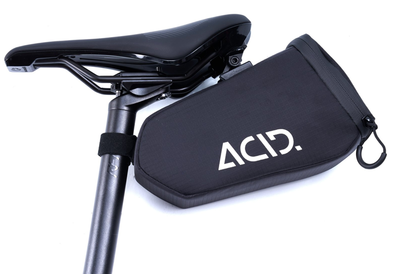 Acid Saddle Bag Click L Black 1 Litre-1