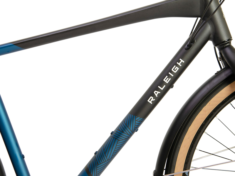 Raleigh Strada City Hybrid Bike Black/Blue-3