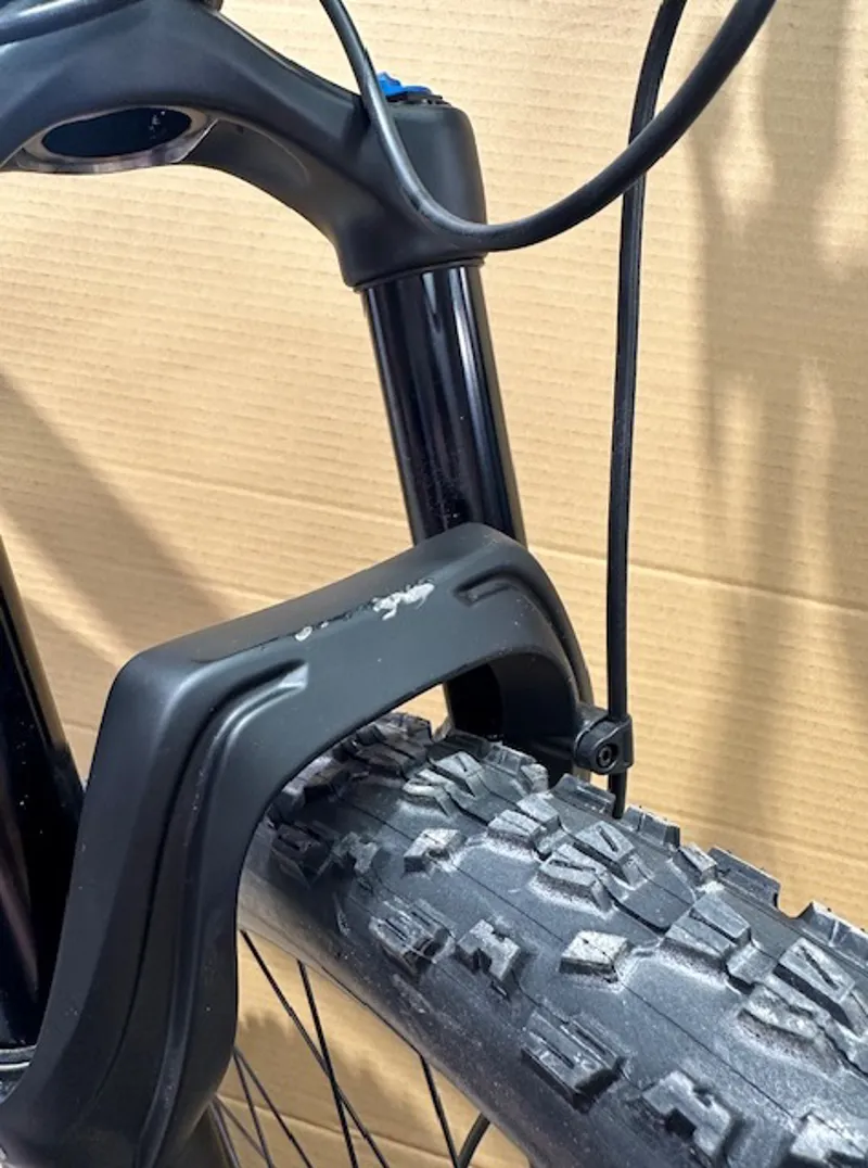 Cosmetically Damaged Lapierre Zesty TR 5.9 Full Suspension Bike Silver/Black-5