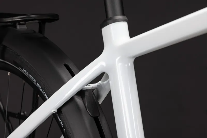 Cube Touring Hybrid One 600 Electric Bike 2027 Metallic White/Chrome-3