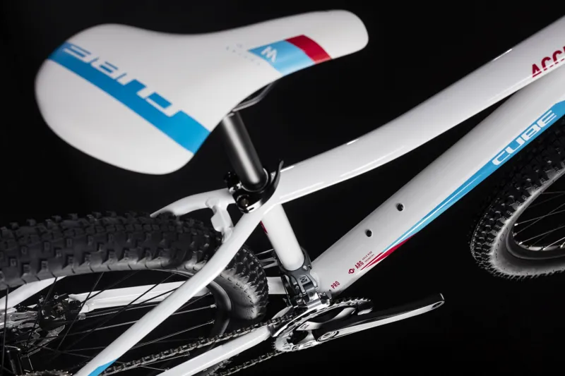 Cube Access Pro 27.5 Womens Hardtail Mountain Bike 2019 White/Blue-3