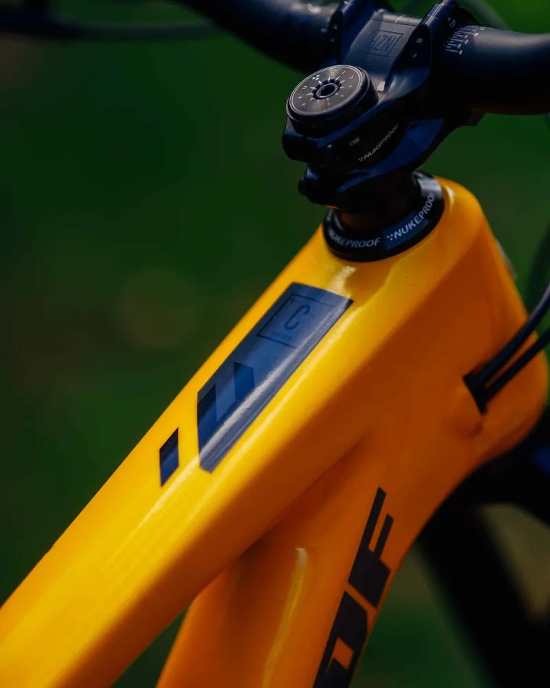 Nukeproof Giga 290 Carbon Elite Enduro Mountain Bike 2022 Factory Yellow-5