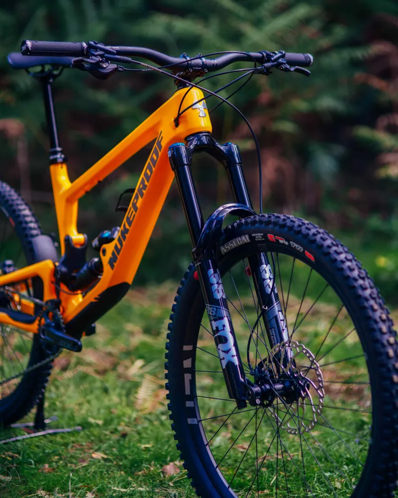 Nukeproof Giga 290 Carbon Elite Enduro Mountain Bike 2022 Factory Yellow-6