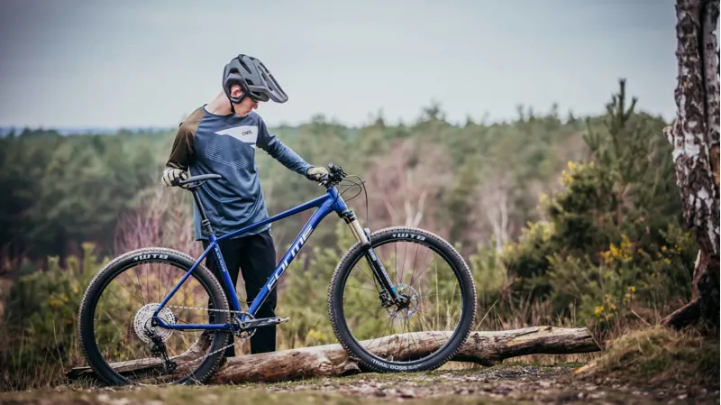 Forme Black Rocks HT2 Hardtail Mountain Bike Blue-2
