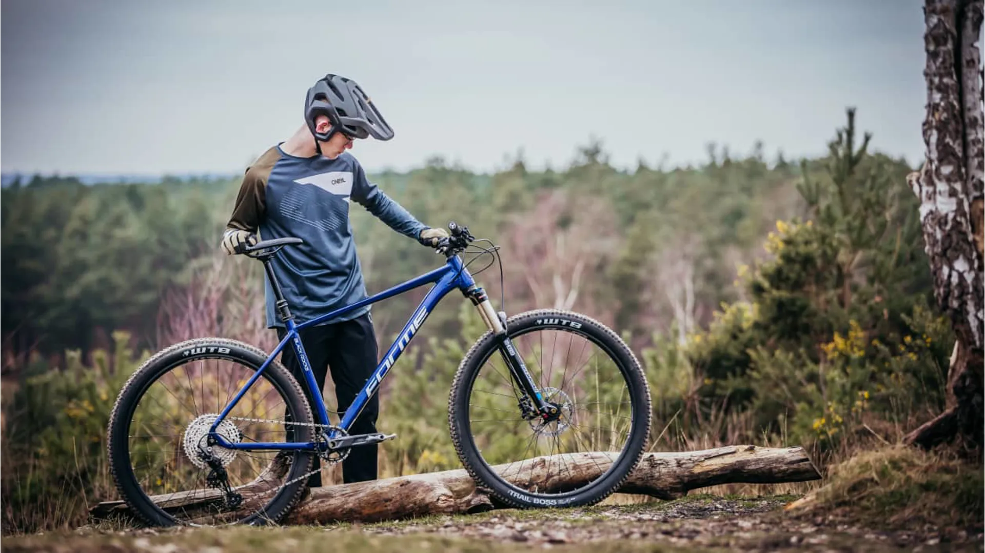 Forme Black Rocks Ht2 Forme Black Rocks HT2 Hardtail Mountain Bike Blue