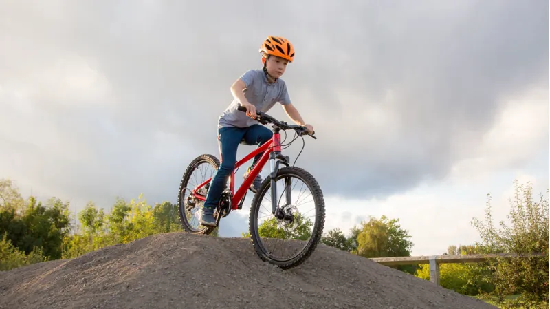 Forme Curbar 3 24 Inch Kids Bike Red/Black-6