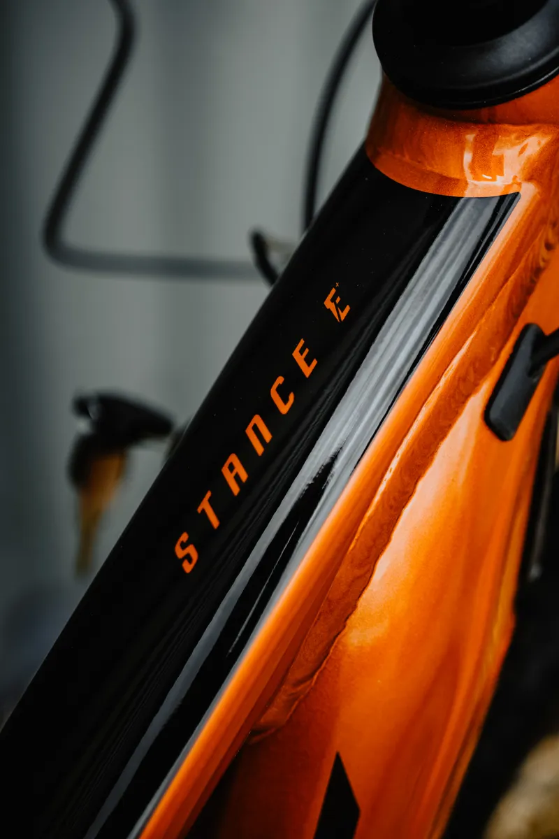 Giant Stance E+ 2 Electric Trail Mountain Bike 2022 Amber Glow-2